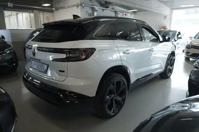 Renault Austral view 11