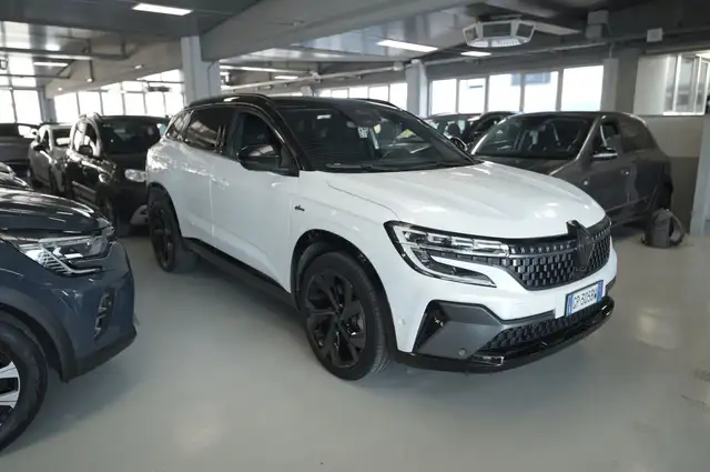 Renault Austral view 7