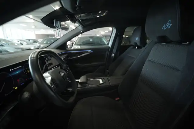 Renault Austral view 13