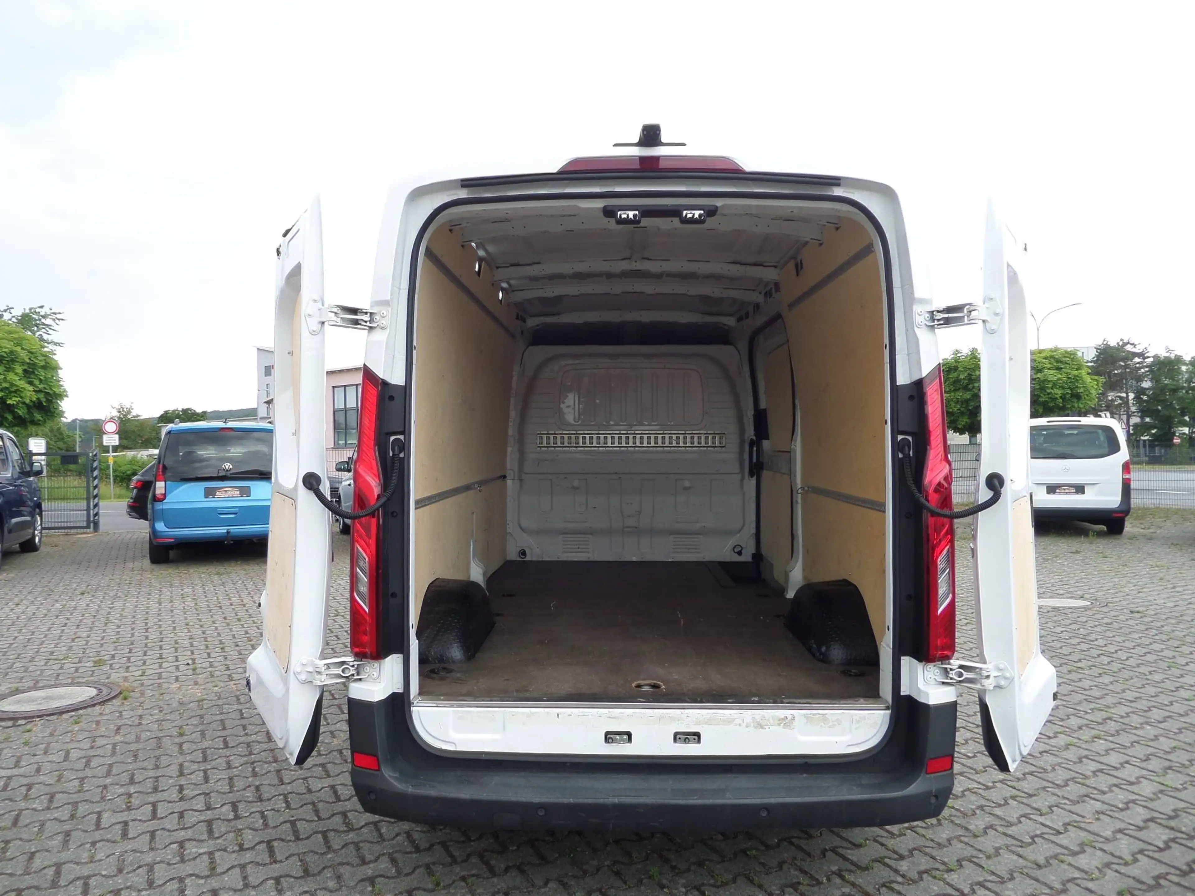Maxus Deliver 9 2.0 Transporter Hoch&Lang Kastenwagen+Klima+Kamera+Tempomat+Navi+Xenon+Spurhalte-Assist+PDC+LKW — photo 11
