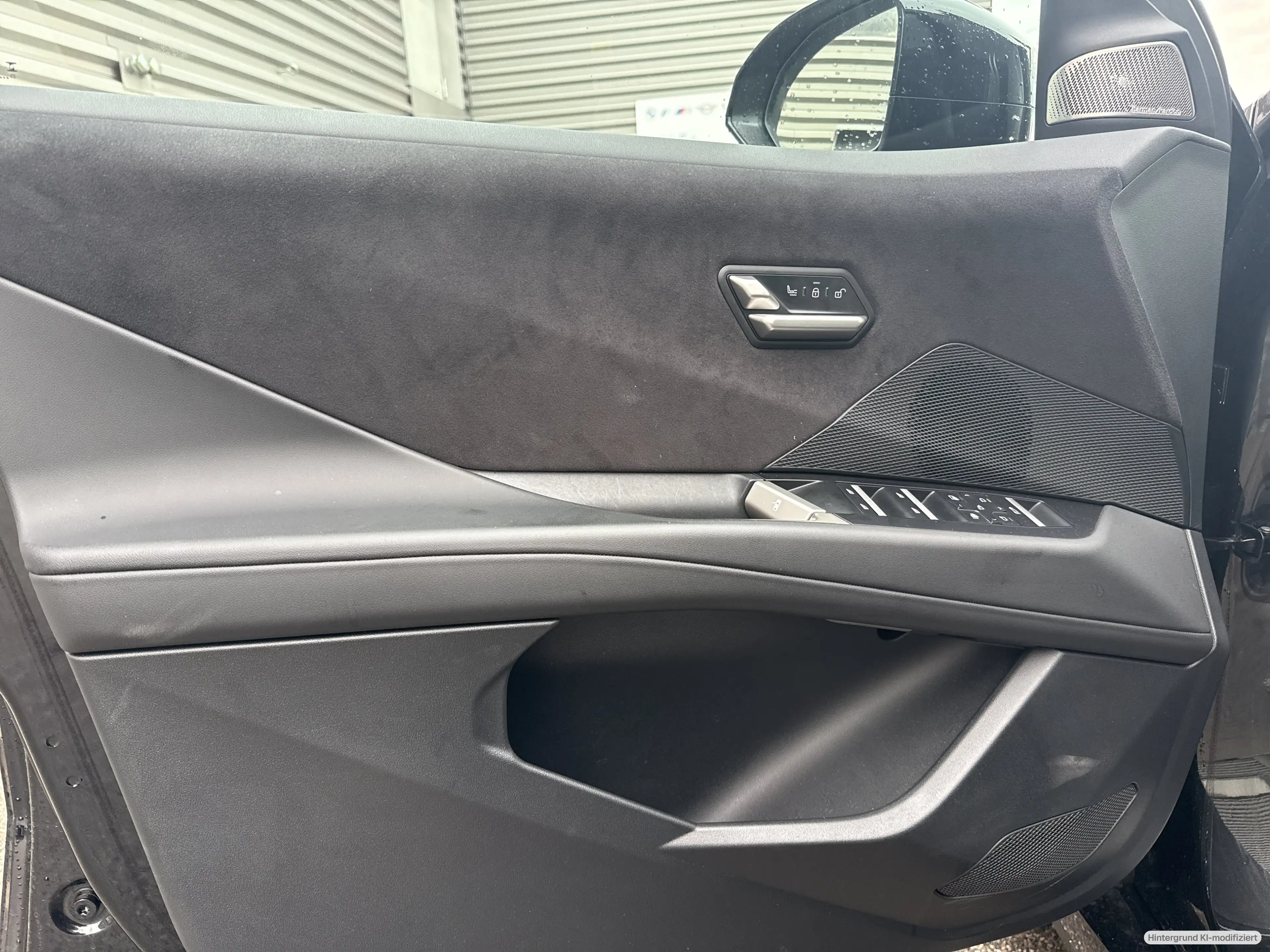 BMW iX3 50 xDrive — photo 13