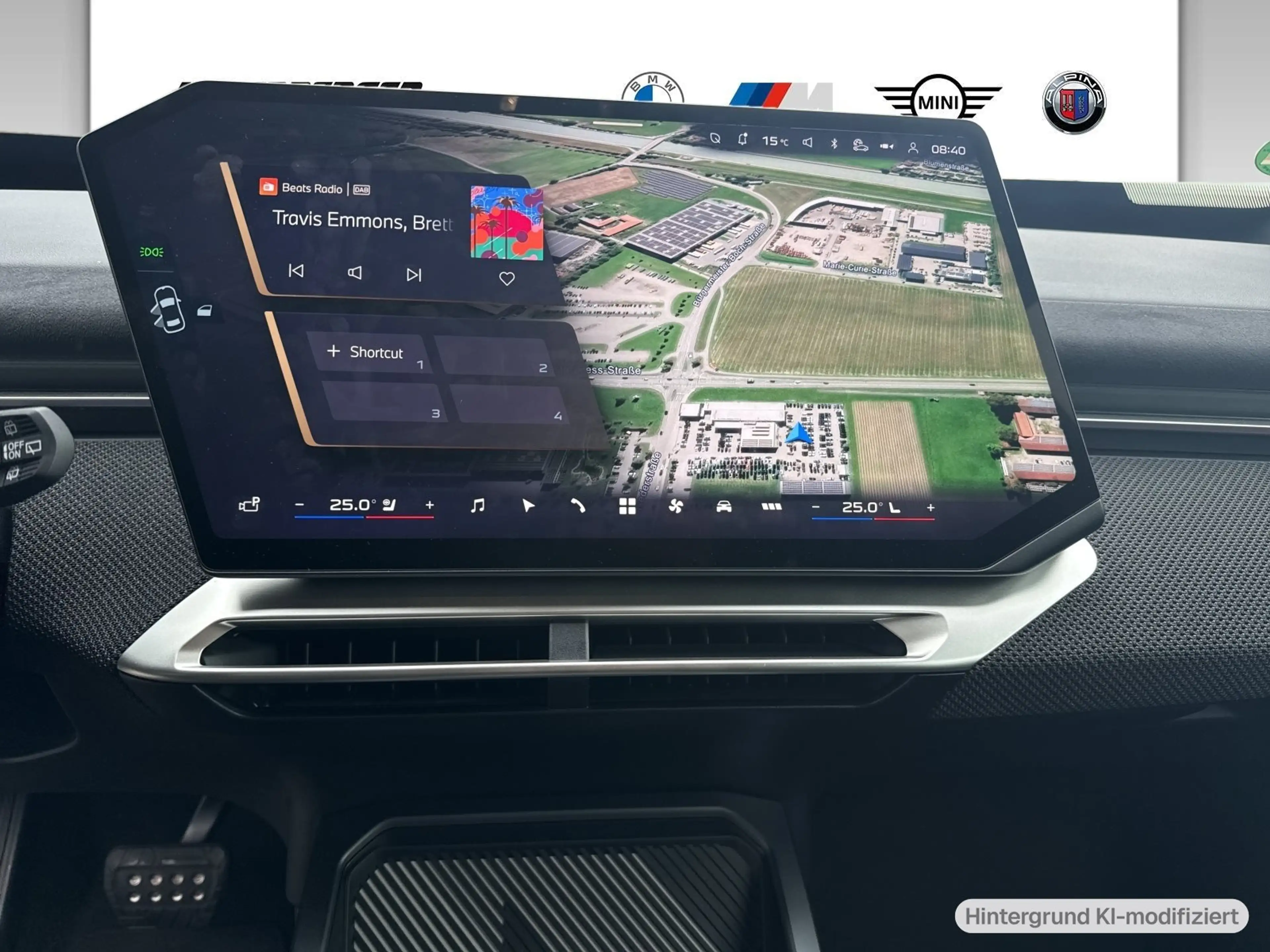 BMW iX3 50 xDrive — photo 8