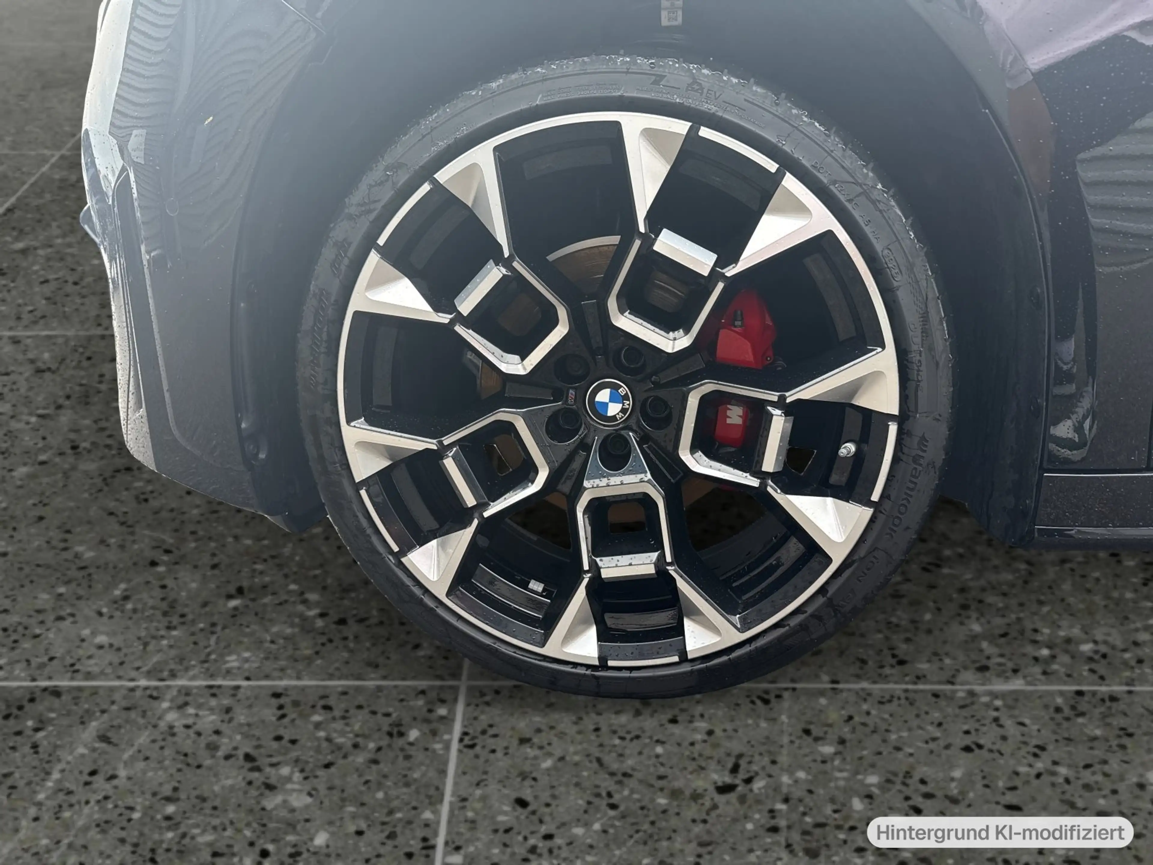 BMW iX3 50 xDrive — photo 6