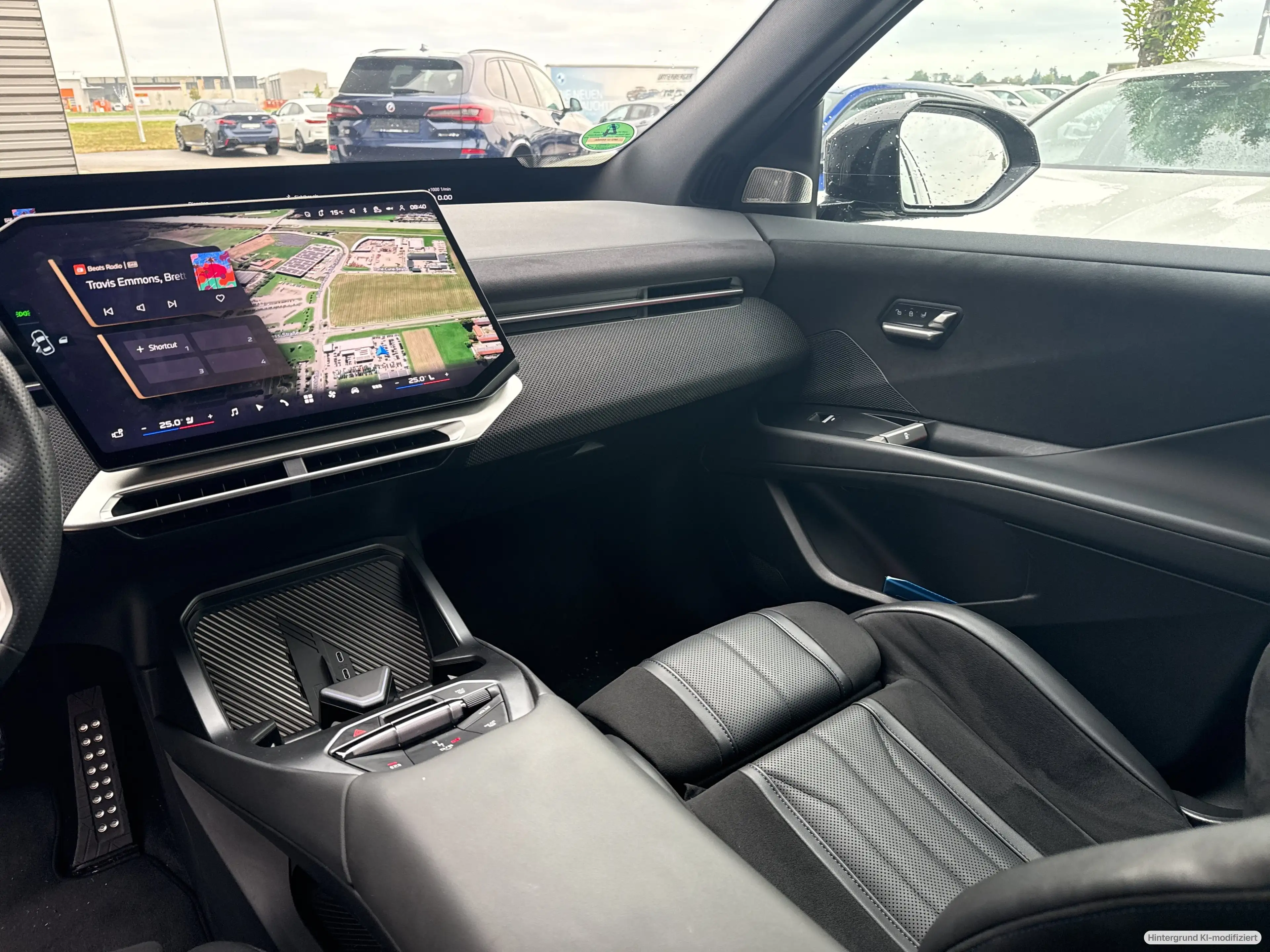 BMW iX3 50 xDrive — photo 15