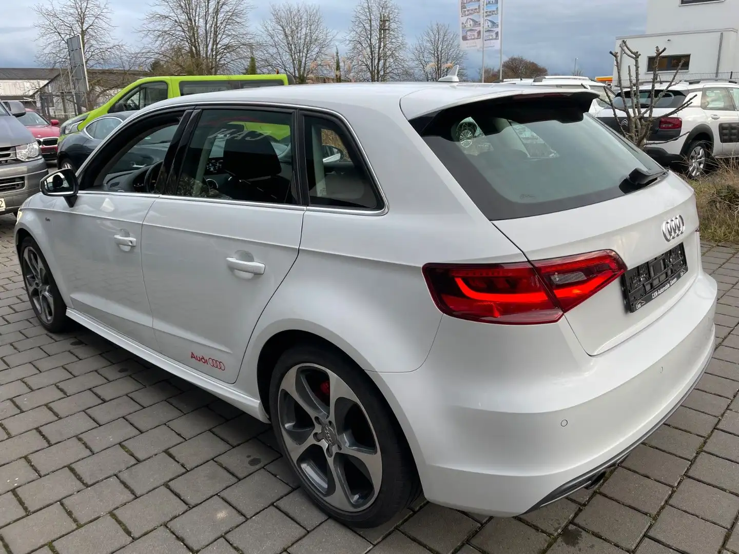 Audi A3 Sportback ambition S-LINE Selection Weiß - 2