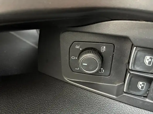 Volkswagen T-Cross view 11