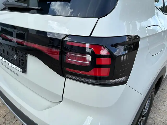 Volkswagen T-Cross view 7