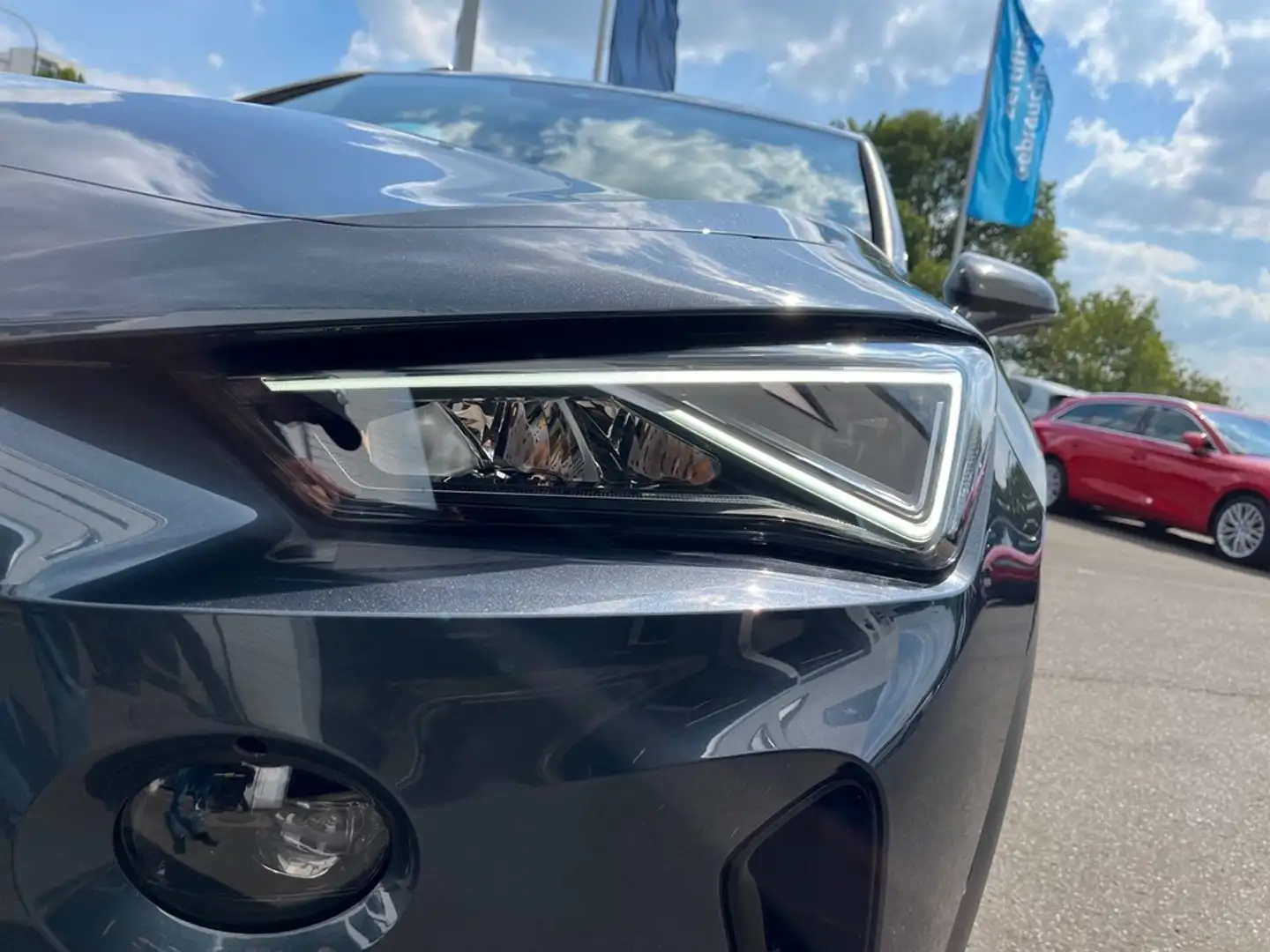 CUPRA Formentor 1.5 TSI DSG Grijs - 2
