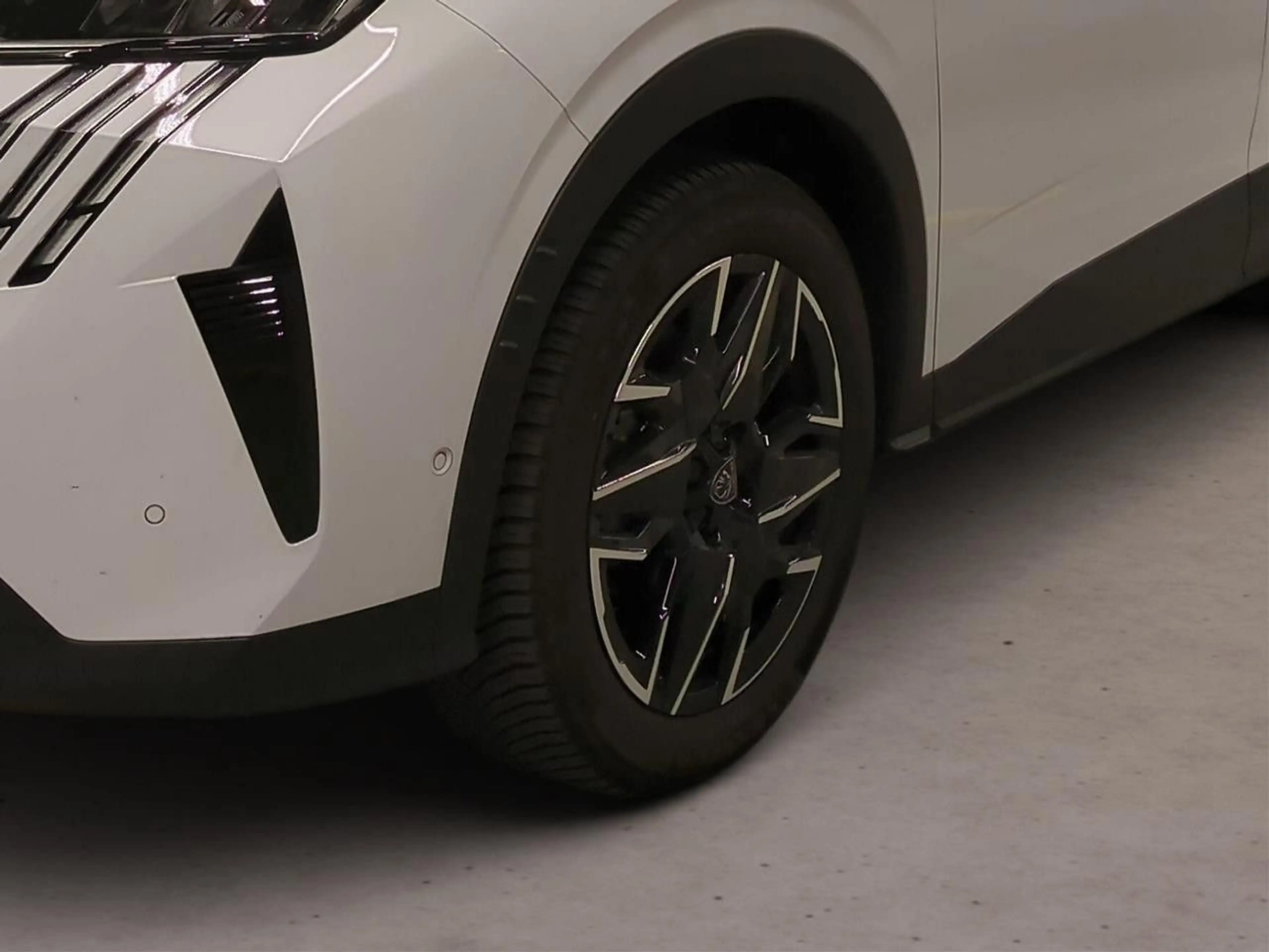 Peugeot 5008 ALLURE HYBRID DSC6 145PS *AHK*SHZ* — photo 15
