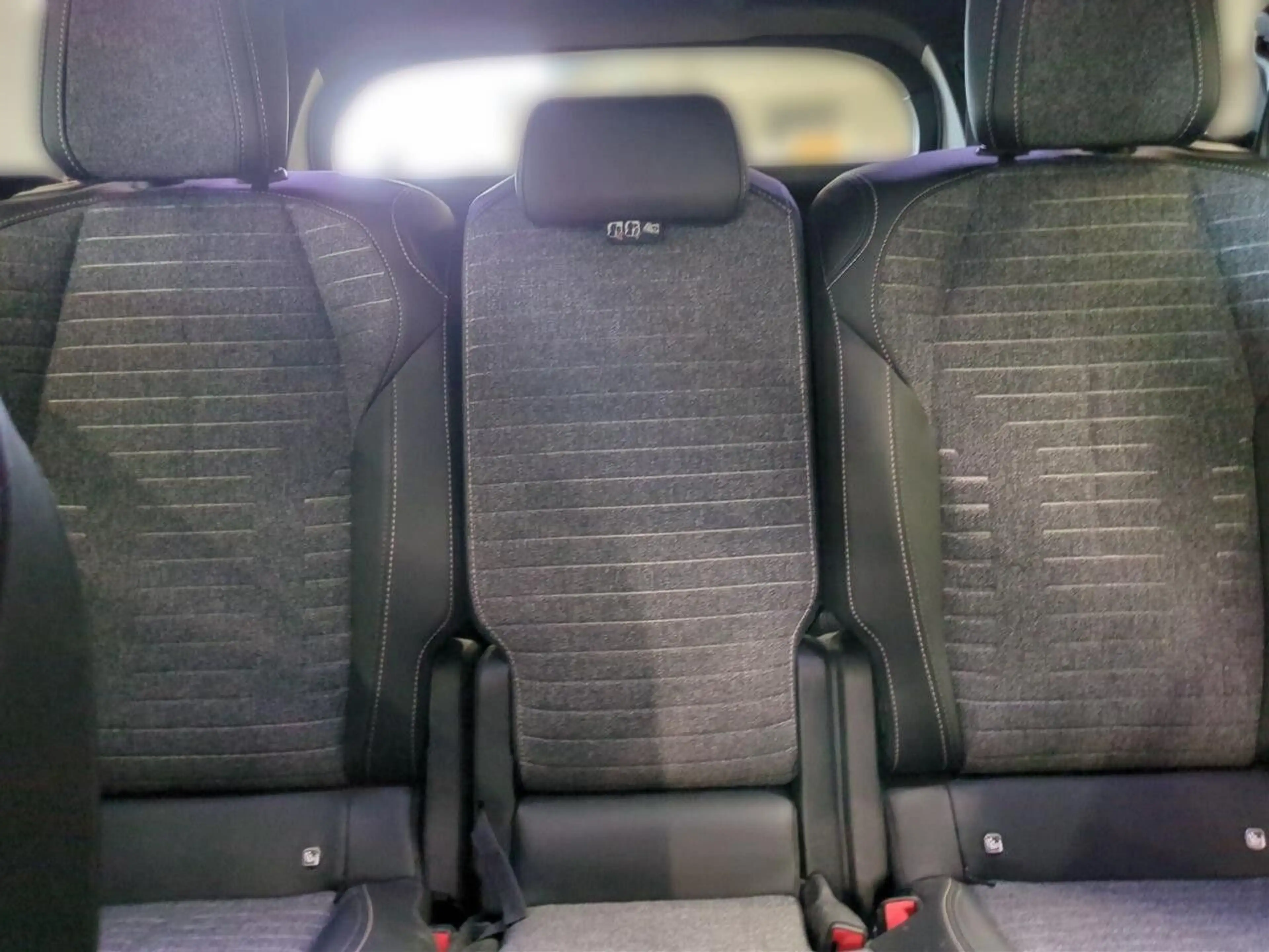 Peugeot 5008 ALLURE HYBRID DSC6 145PS *AHK*SHZ* — photo 14