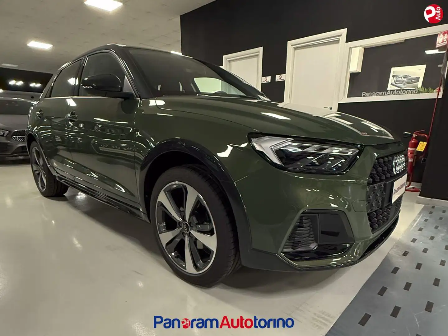 Audi A1 allstreet 30 TFSI Identity Contrast Verde - 1