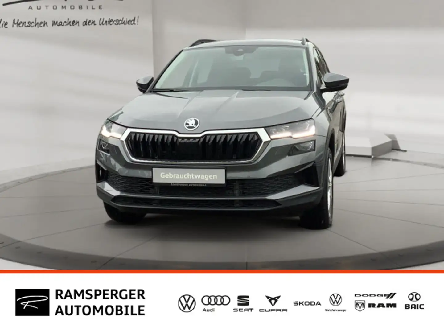 Skoda Karoq 1.5 TSI DSG Selection AHK ACC Matrix Navi Grau - 1