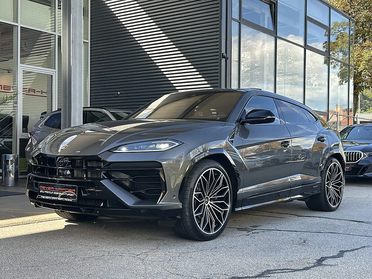 Lamborghini Urus URUS SE Grau - 2