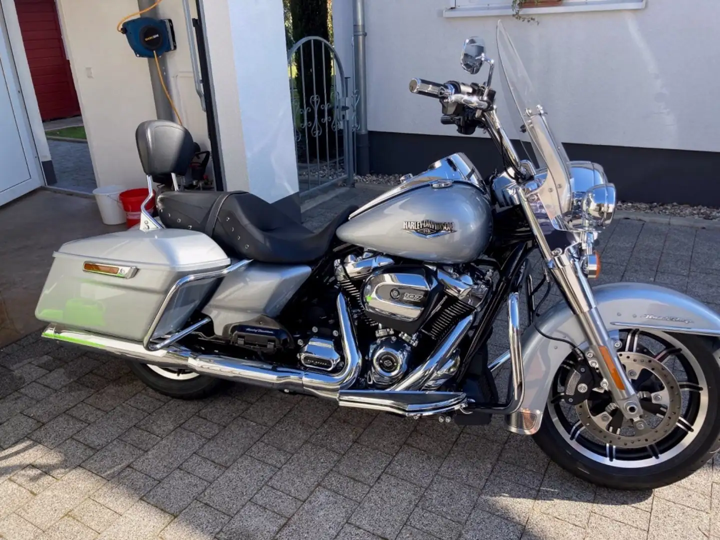 Harley-Davidson Road King Classic 1.hd 5HD1 Top! Stříbrná - 1