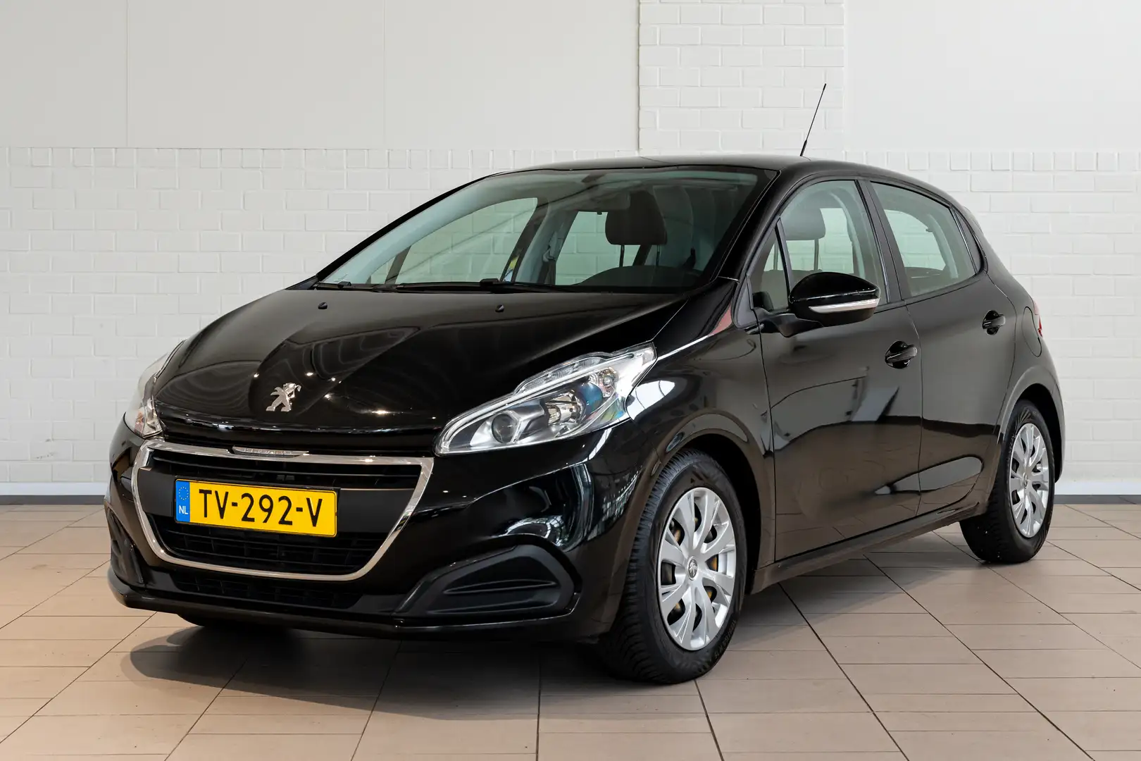 Peugeot 208 1.2 PureTech Active | Navigatie | Cruise Controle Zwart - 1