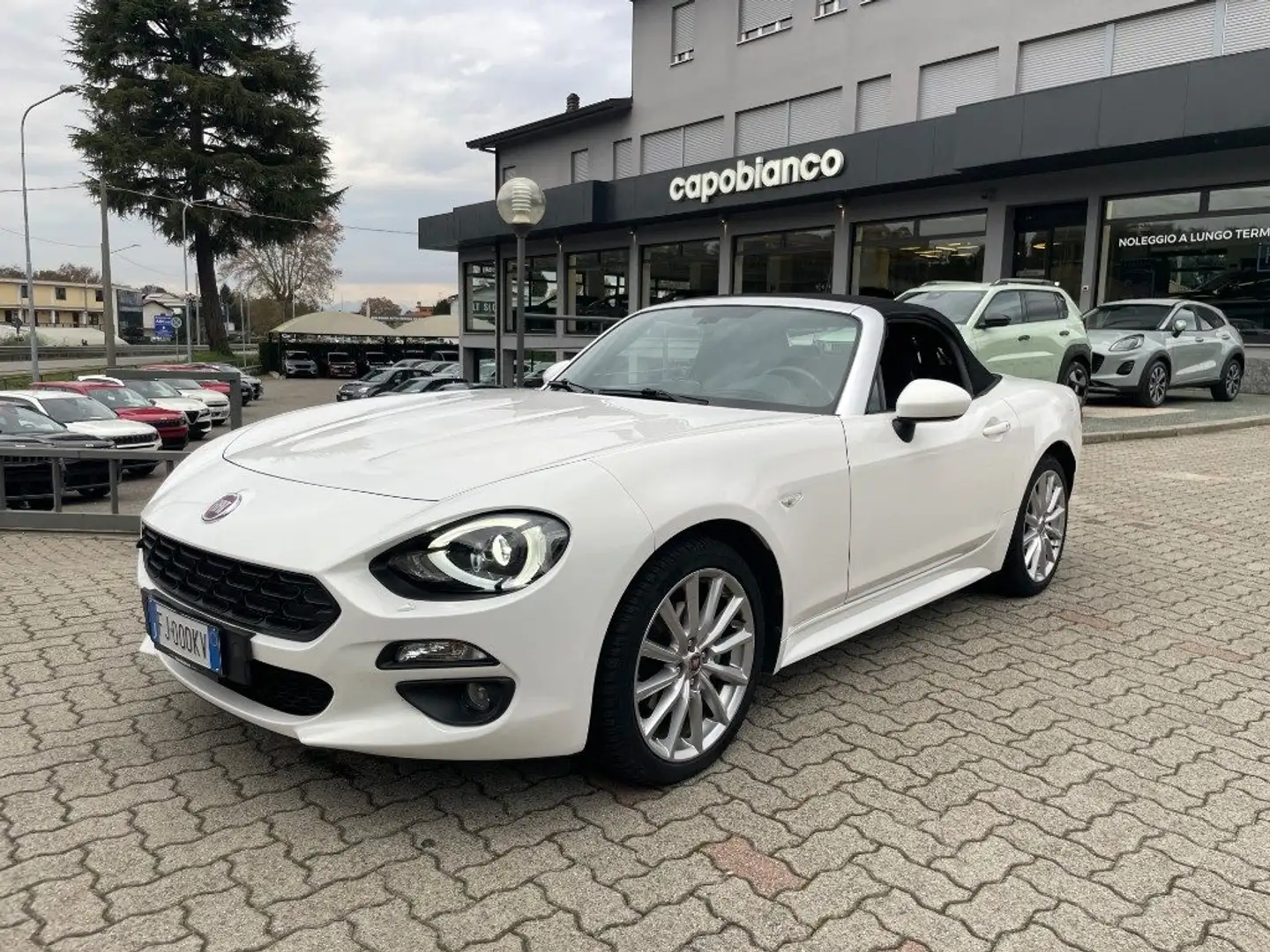 Fiat 124 Spider 1.4 MultiAir Lusso--67.900KM Blanc - 1