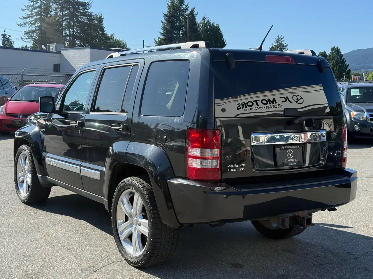 Jeep Liberty снимка Jeep Liberty