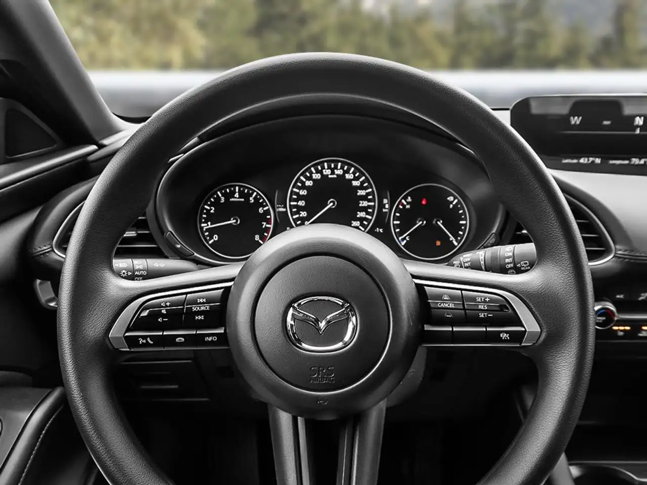 Mazda 3 снимка Mazda 3