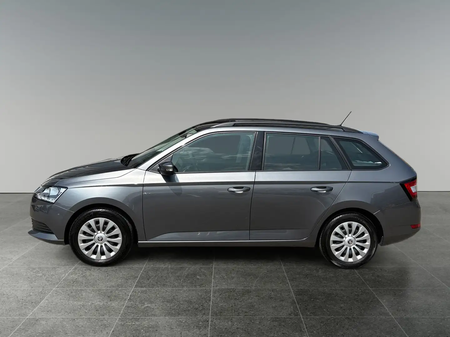 Skoda Fabia Style 1,0 TSI Grau - 2