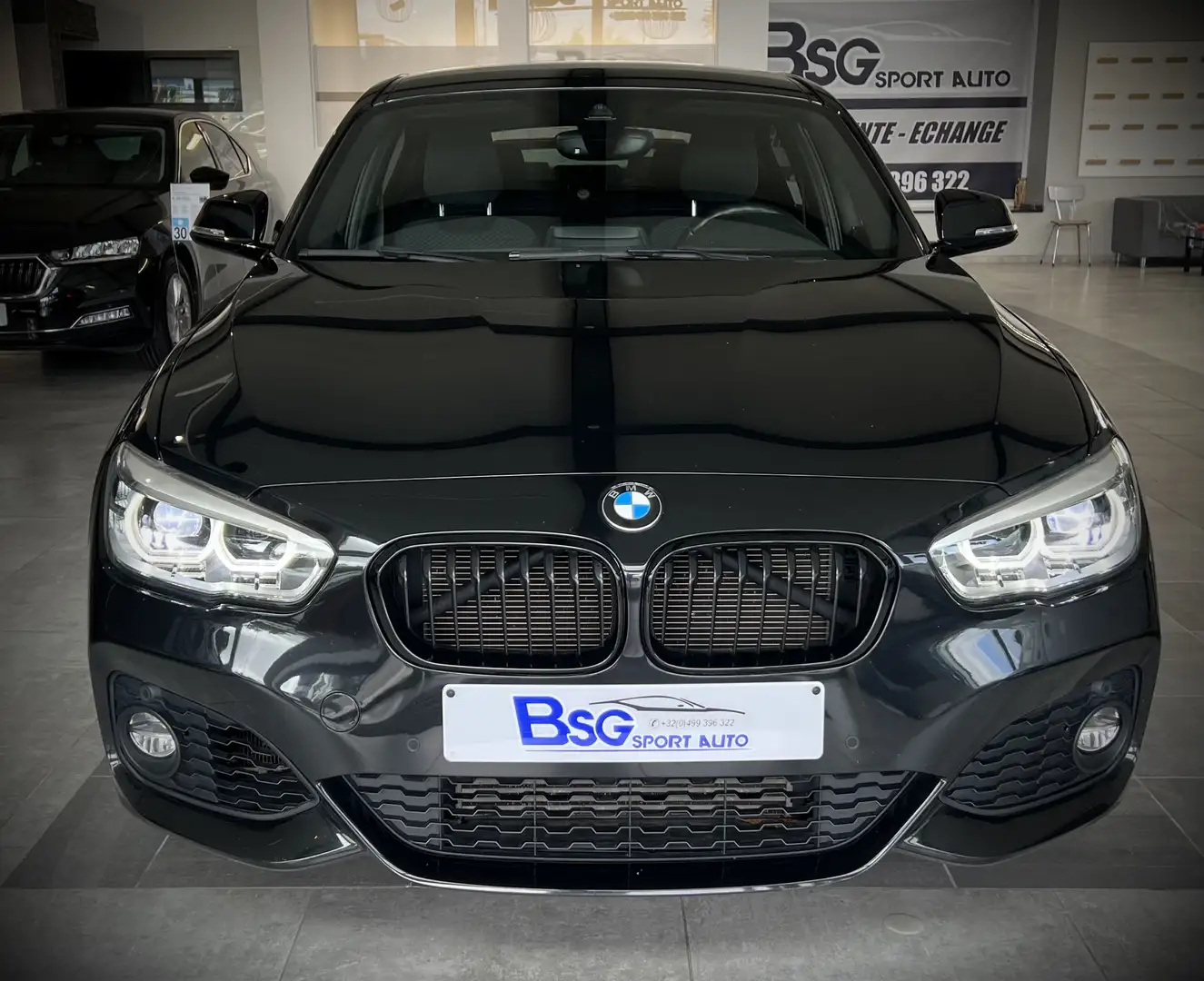 BMW 118 iA PACK M INT/EXT*BOITE AUTO*LED*GPS*RADAR*EURO6b Noir - 2