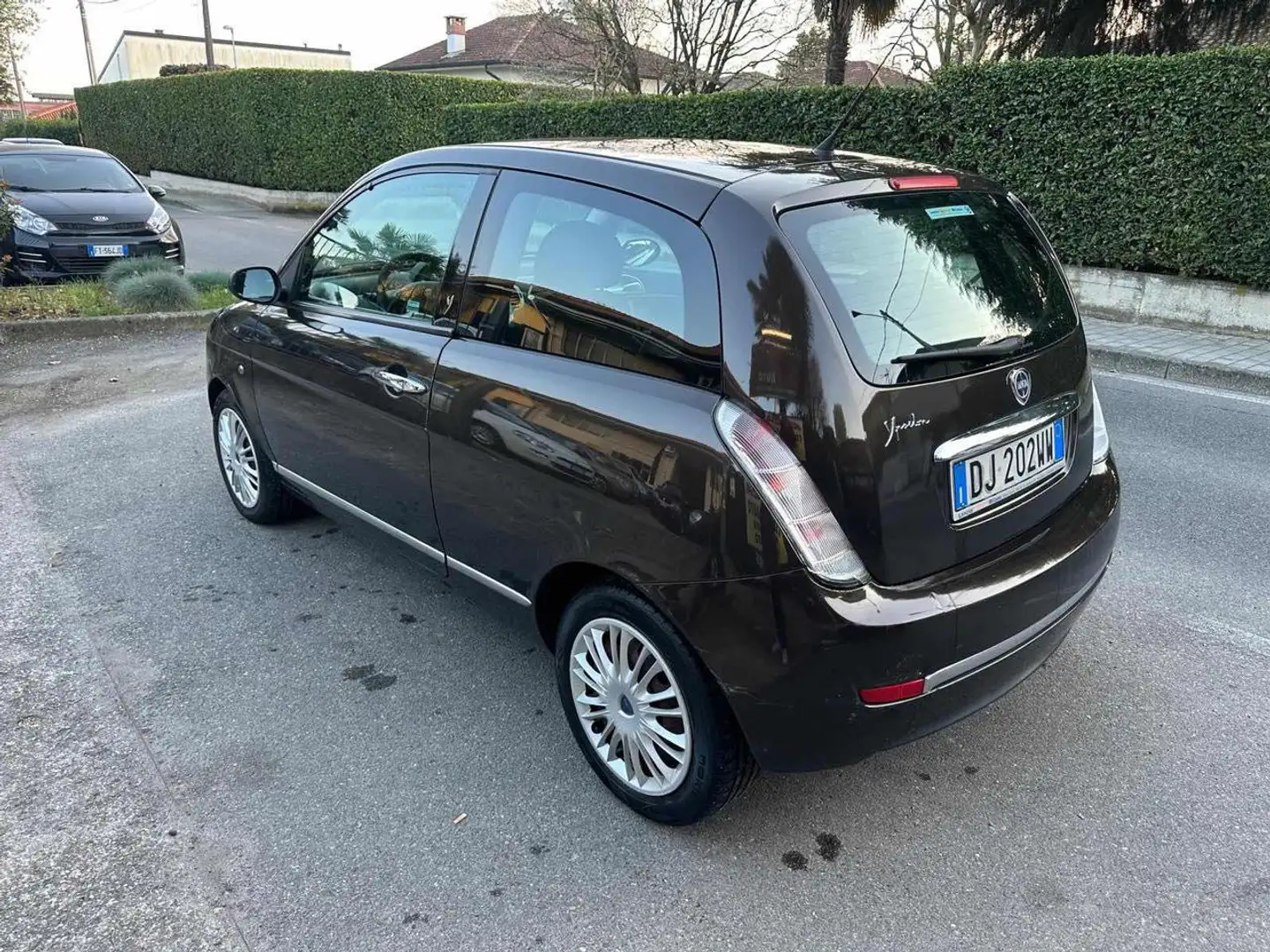 Lancia Ypsilon 1.4 Platino Marrone - 2