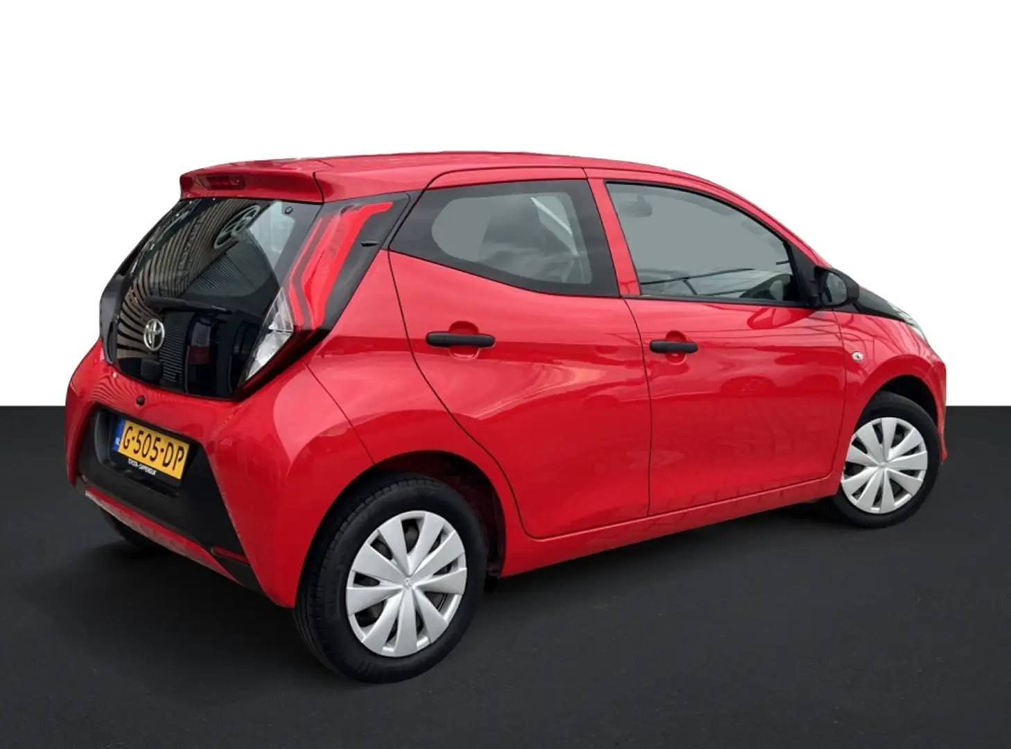 Toyota Aygo 1.0 VVT-i x-fun Rood - 2