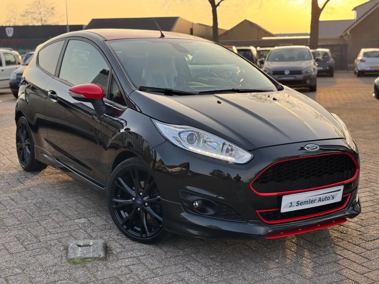 Ford Fiesta 1.0 EcoBoost ST-LINE BLACK & RED EDITION 140 PK AI Zwart - 2