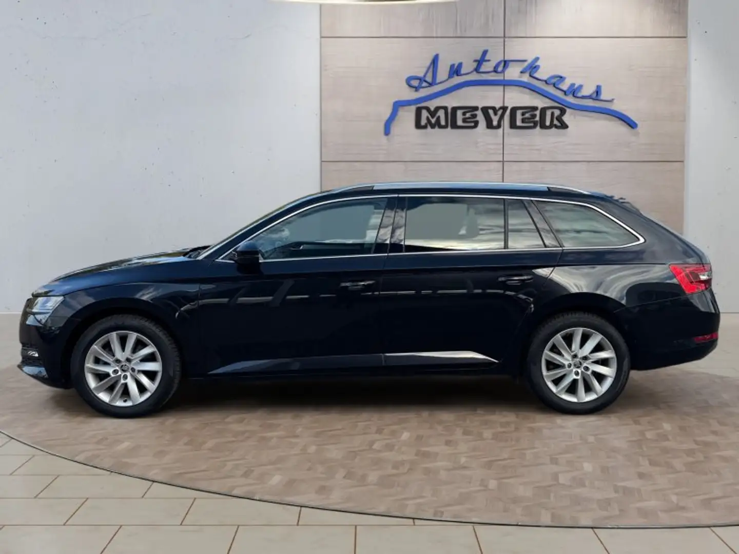 Skoda Superb Combi 1,5TSI DSG Navi/Kamera/el.Klappe/Kessy Noir - 2