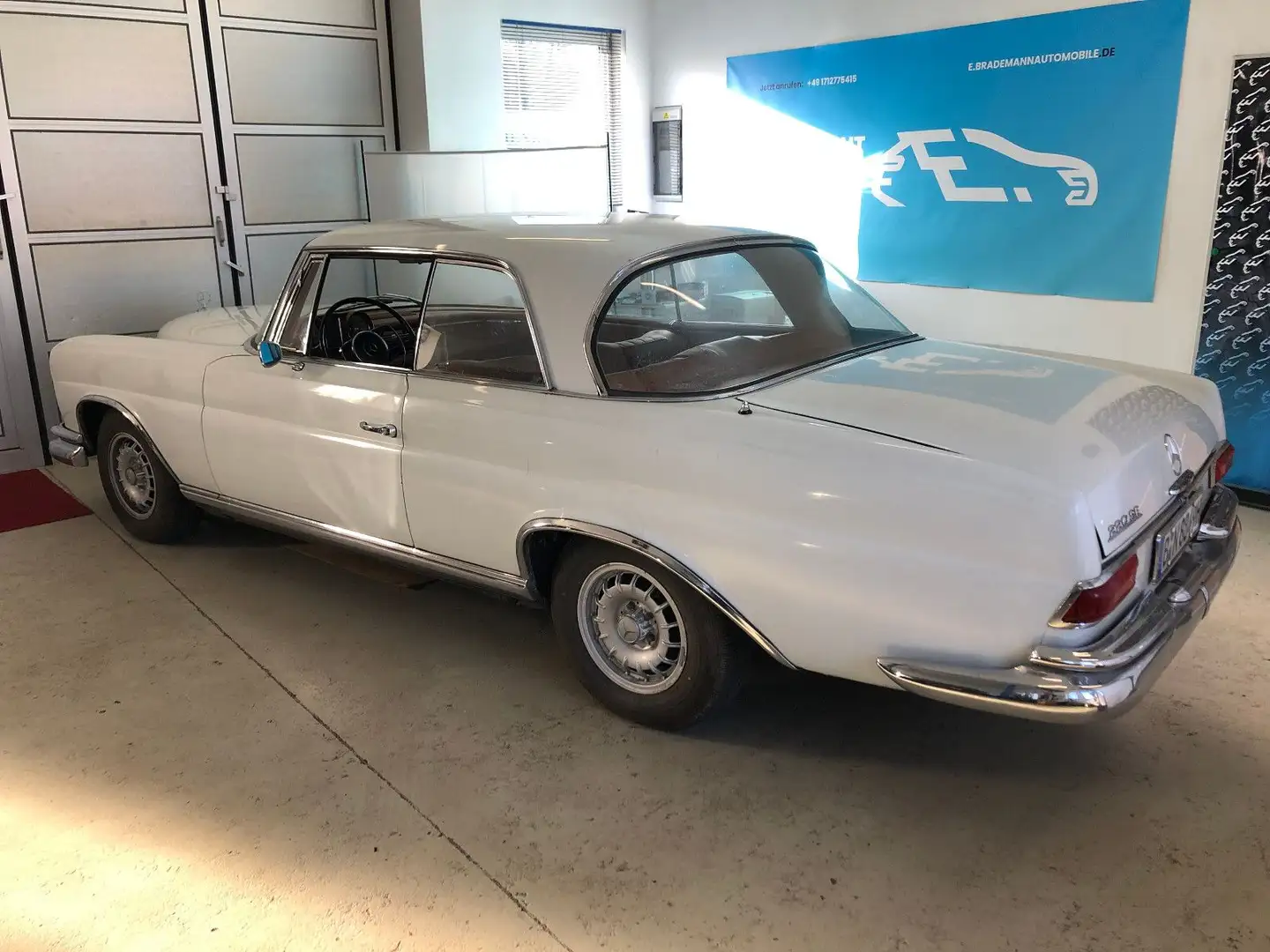 Mercedes-Benz 220 Blanc - 2