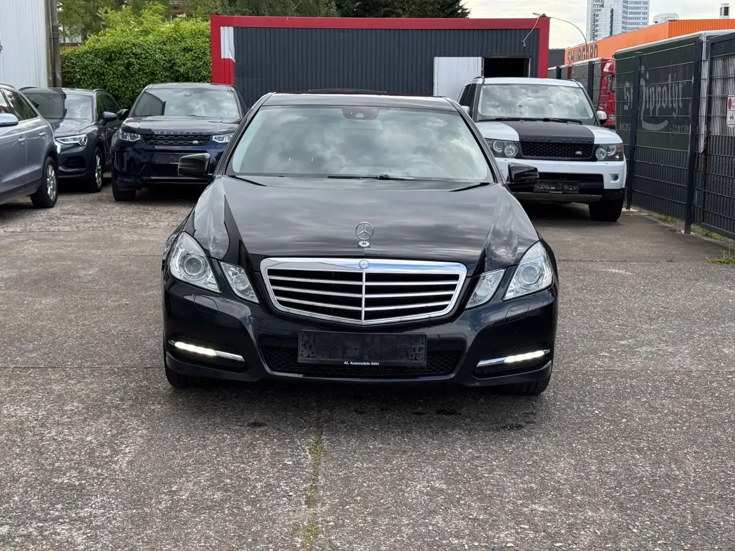 Mercedes-Benz E 200 CDI lim. Avantgarde/Automatik/Navi/PDC Negro - 2