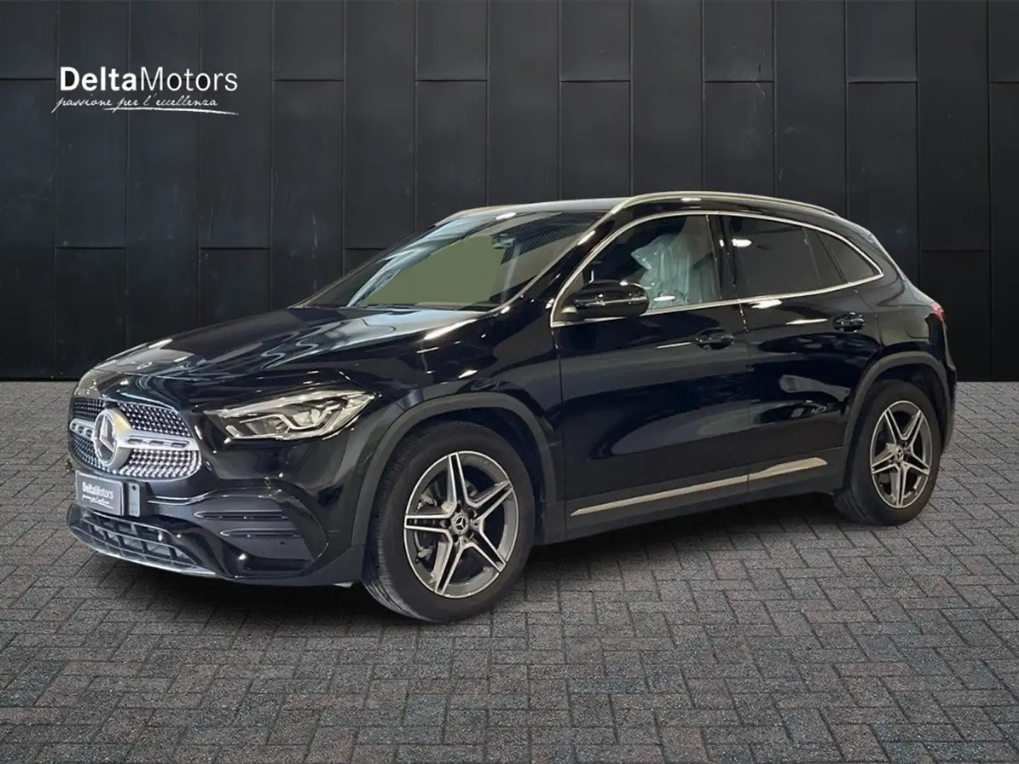 Mercedes-Benz GLA 180 180 d Premium auto Nero - 1