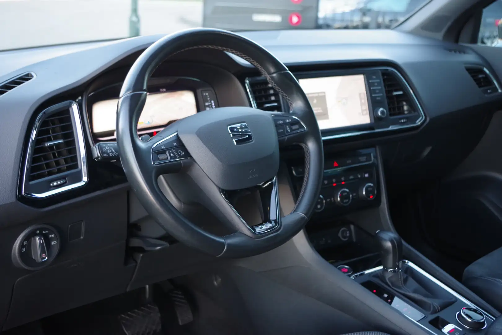 SEAT Ateca 1.5 TSI Automaat Xcellence Business Intense, Trekh Gris - 2