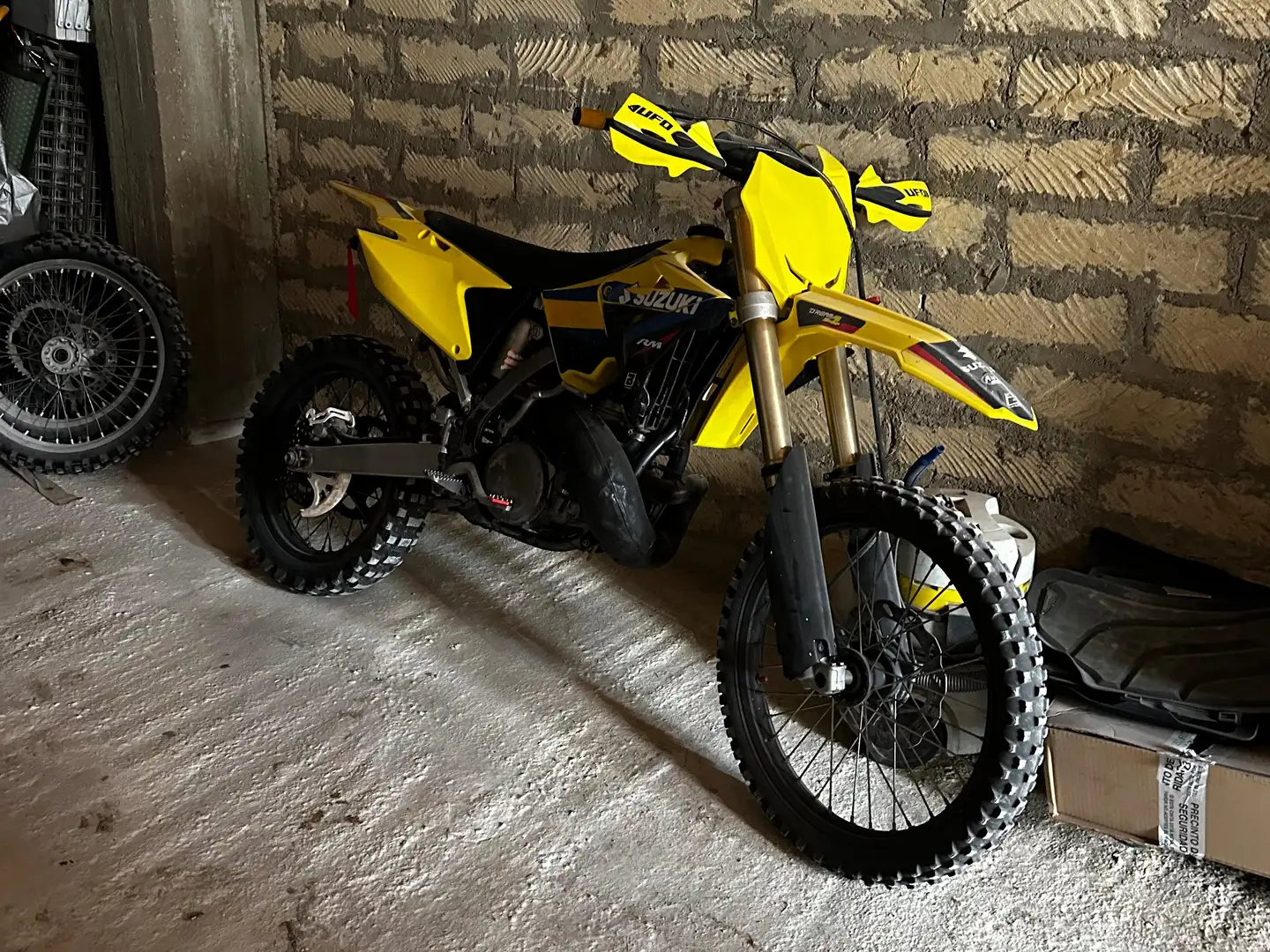 Suzuki RM 250 Żółty - 1