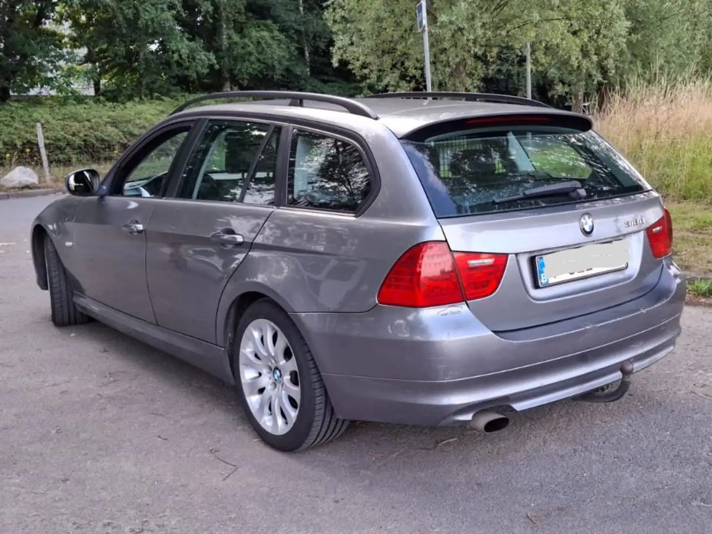 BMW 318 Touring 318 d - 2