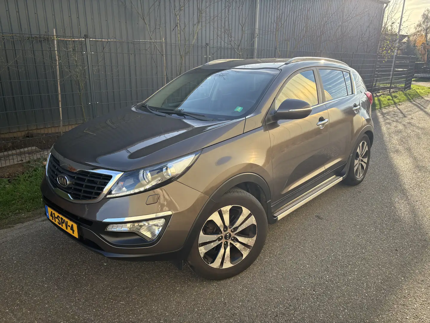 Kia Sportage 2.0 X-clusive / NAVI / LEER / STOELVERWARMING / CR Marrón - 2