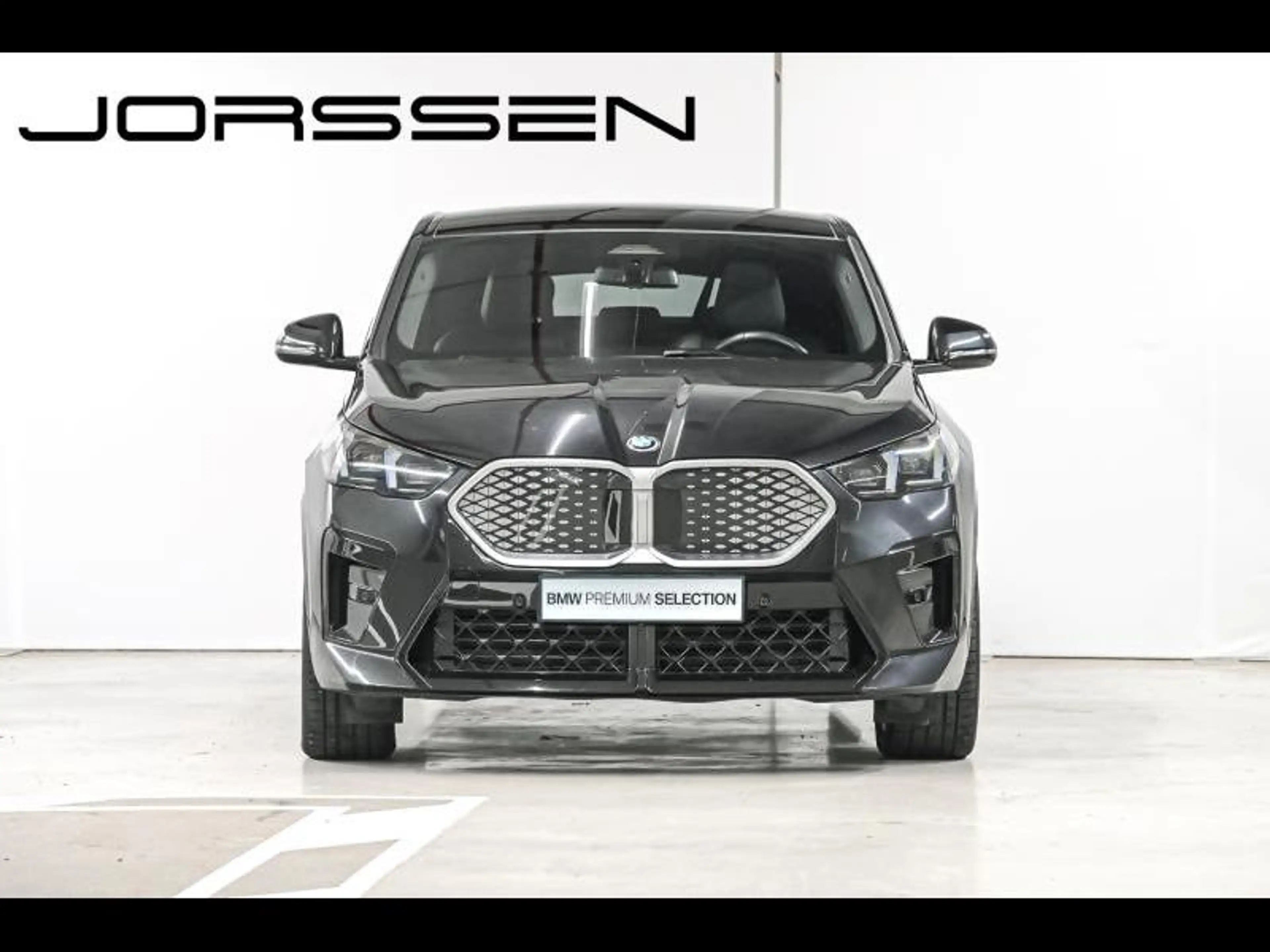 BMW iX2 IX2 20 — photo 2