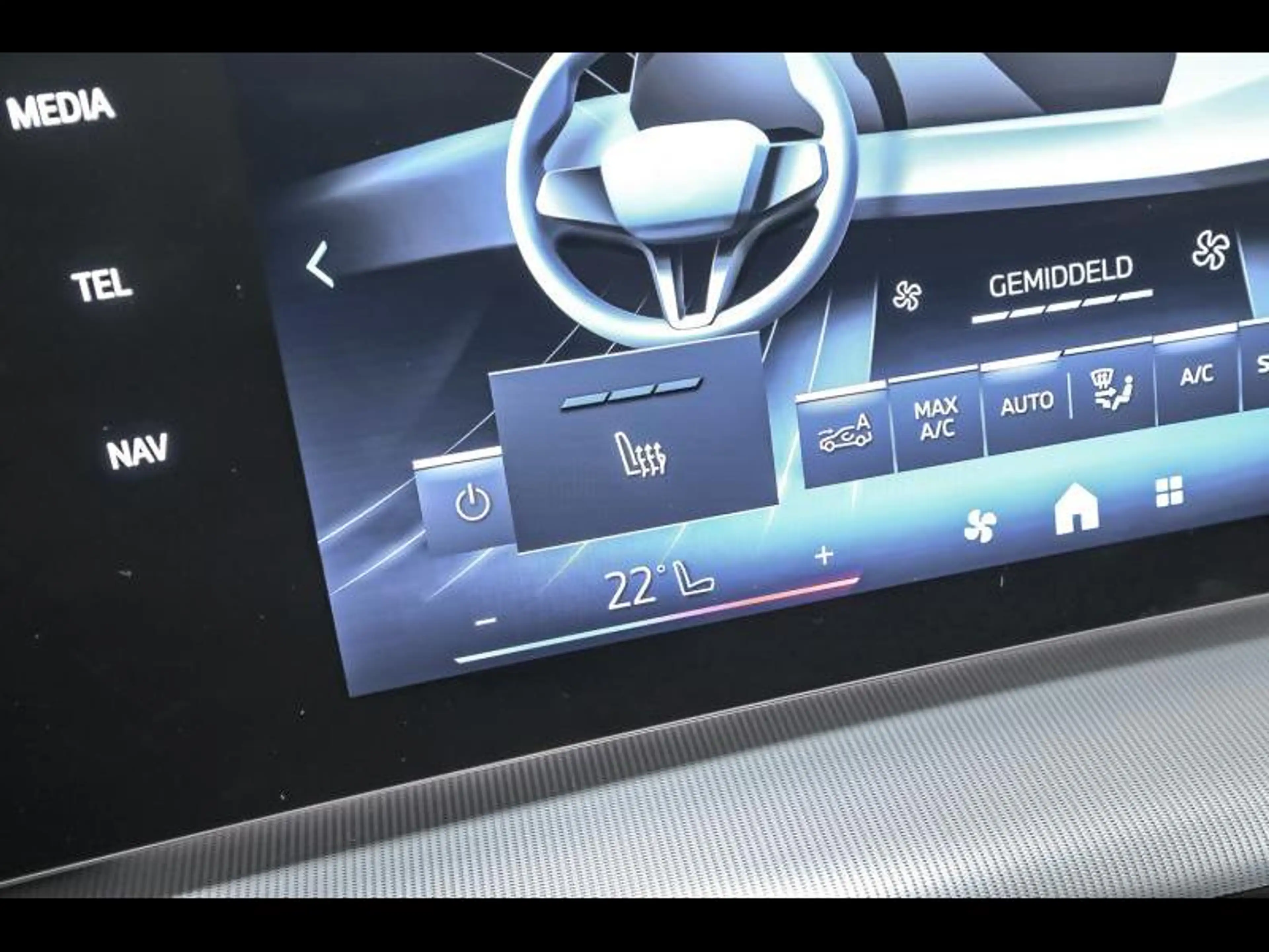 BMW iX2 IX2 20 — photo 13