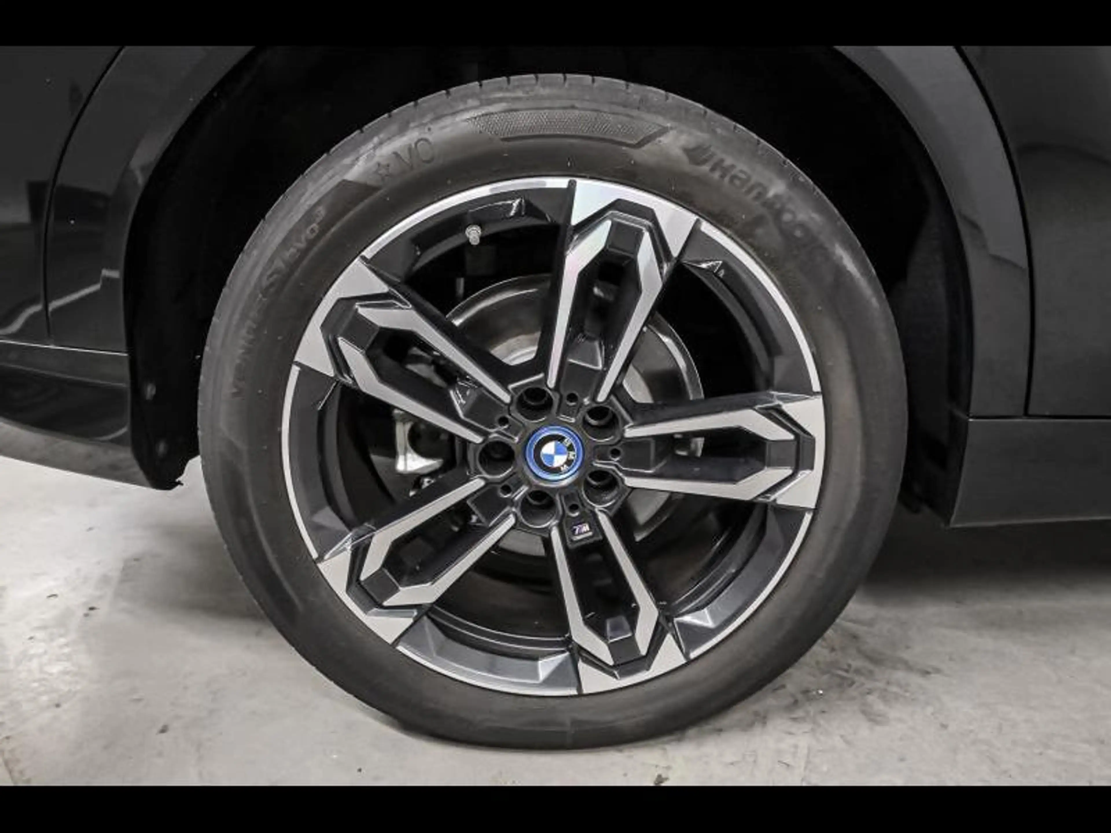 BMW iX2 IX2 20 — photo 8