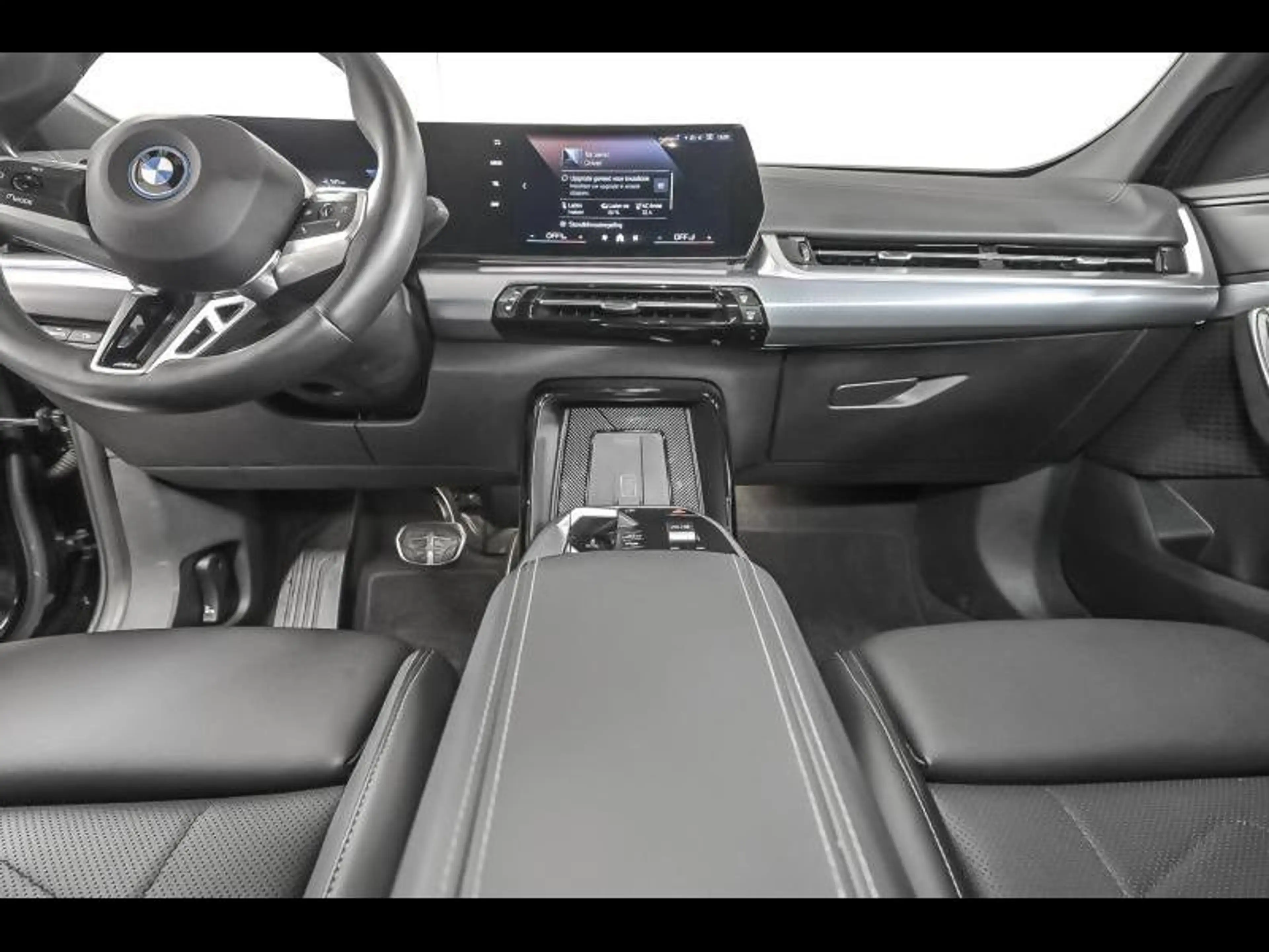 BMW iX2 IX2 20 — photo 7