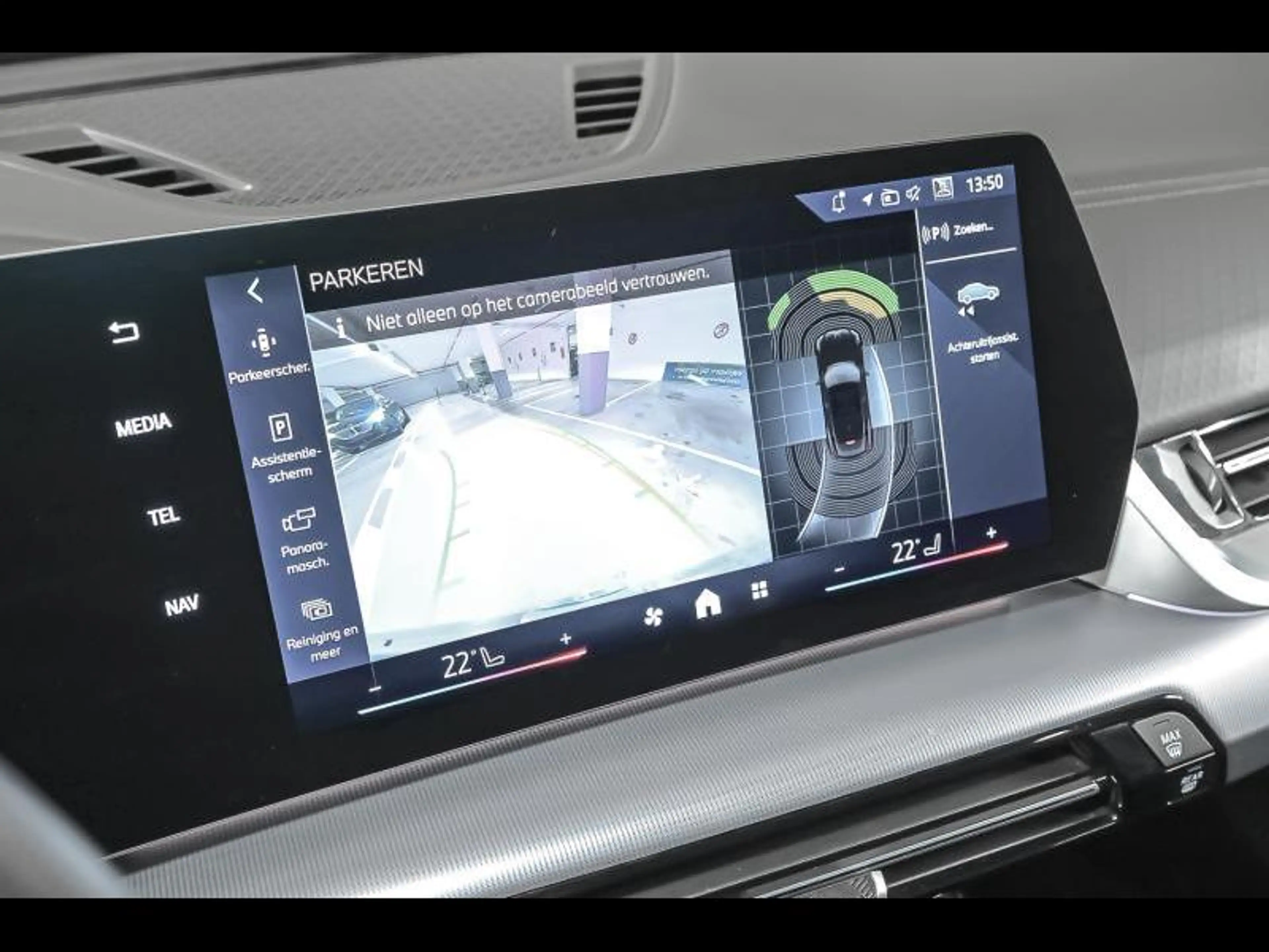 BMW iX2 IX2 20 — photo 15