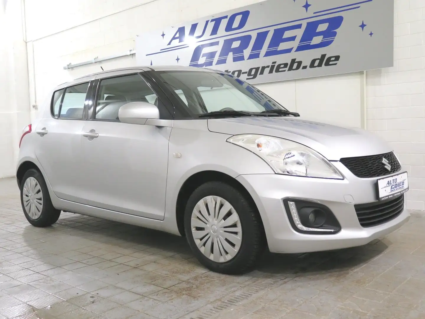 Suzuki Swift 1.2 Club, Klima, Alu, USB Ezüst - 1