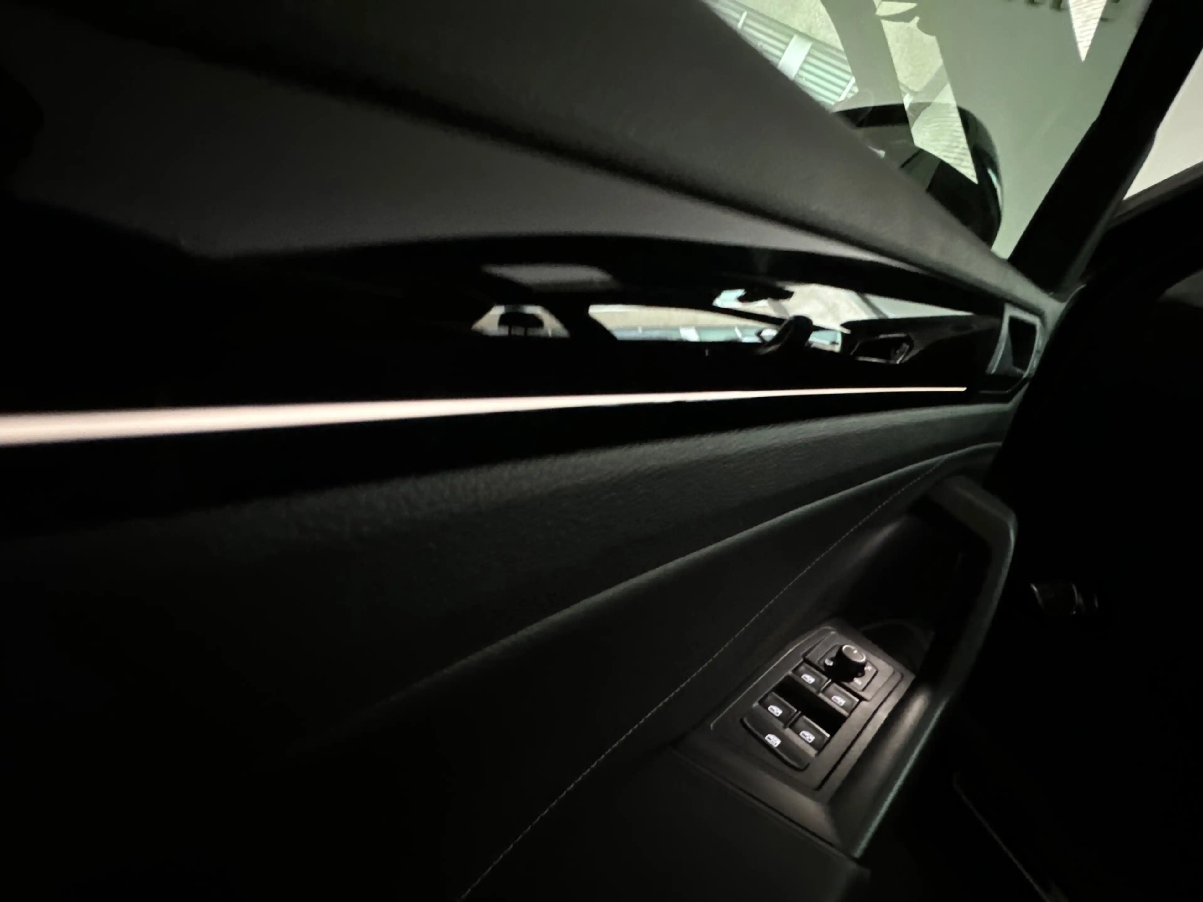 Volkswagen T-Roc 1.5 TSI R-Line Edition Pano|ACC|Lane Assist|Keyles — photo 12