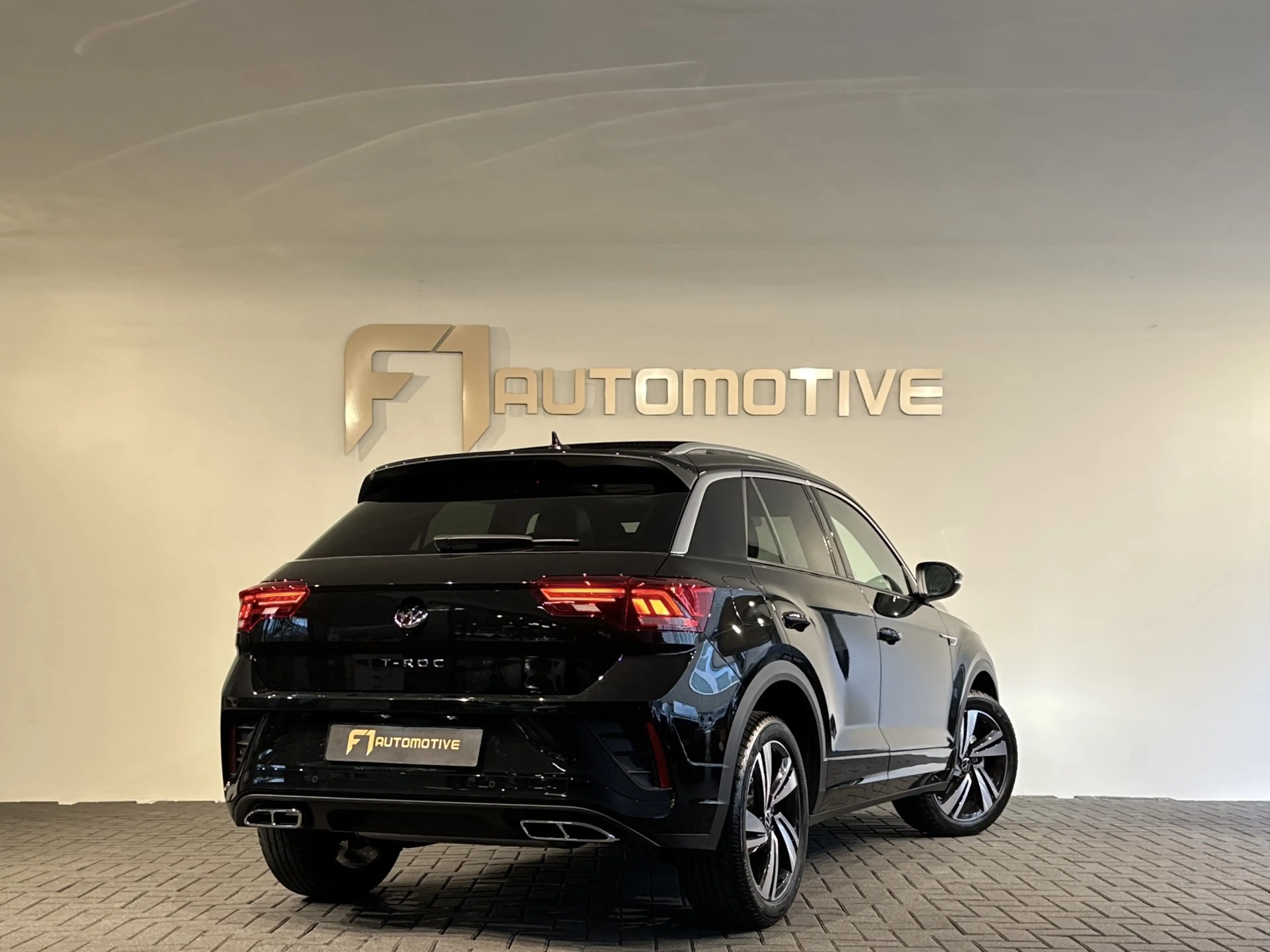 Volkswagen T-Roc 1.5 TSI R-Line Edition Pano|ACC|Lane Assist|Keyles — photo 4