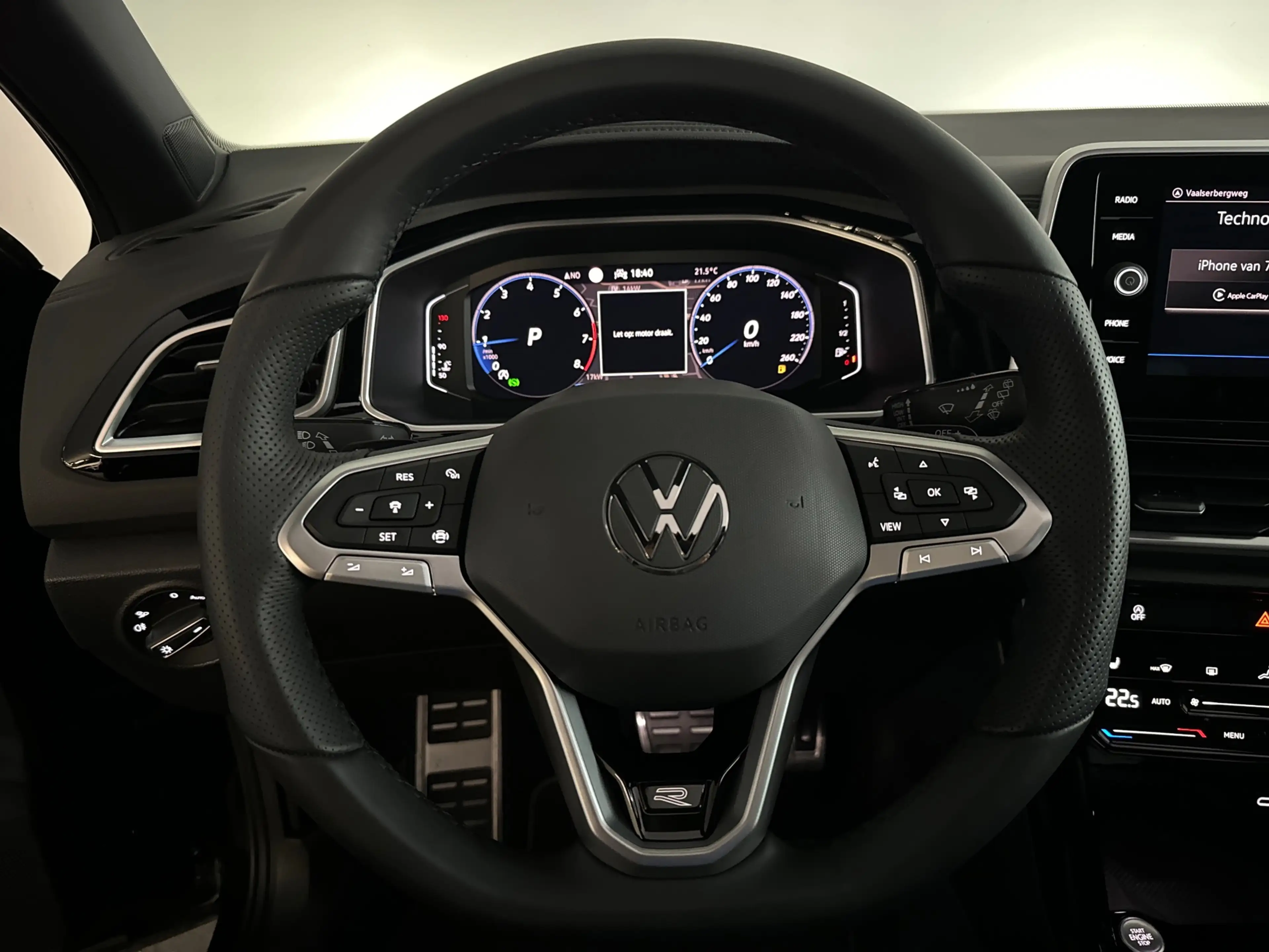 Volkswagen T-Roc 1.5 TSI R-Line Edition Pano|ACC|Lane Assist|Keyles — photo 10