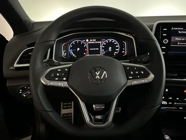 Volkswagen T-Roc view 10