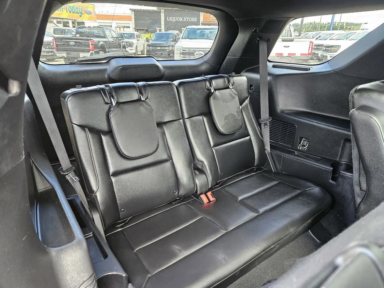 Ford Explorer снимка Ford Explorer