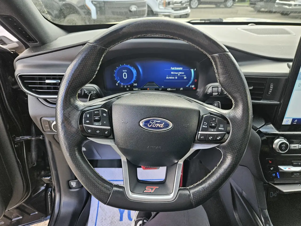 Ford Explorer снимка Ford Explorer