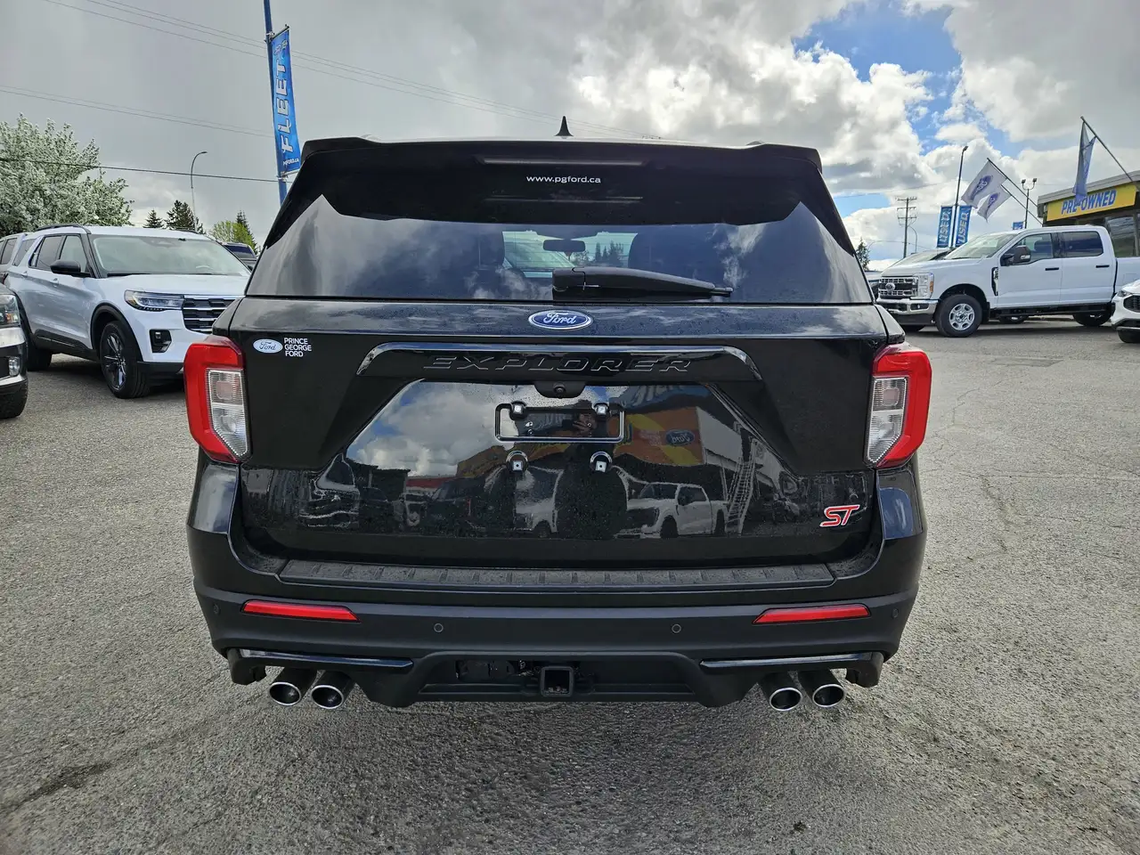 Ford Explorer снимка Ford Explorer