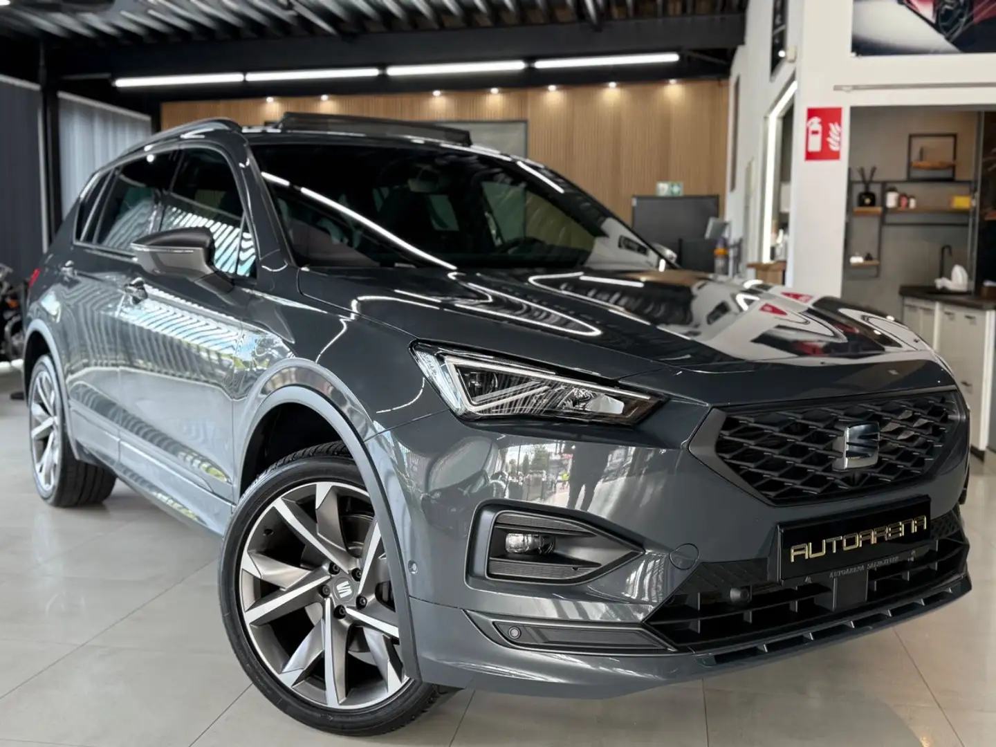 SEAT Tarraco 2.0 TDI FR-Line 4x4*DSG*PANO*AHK*R.KAM* Grau - 1