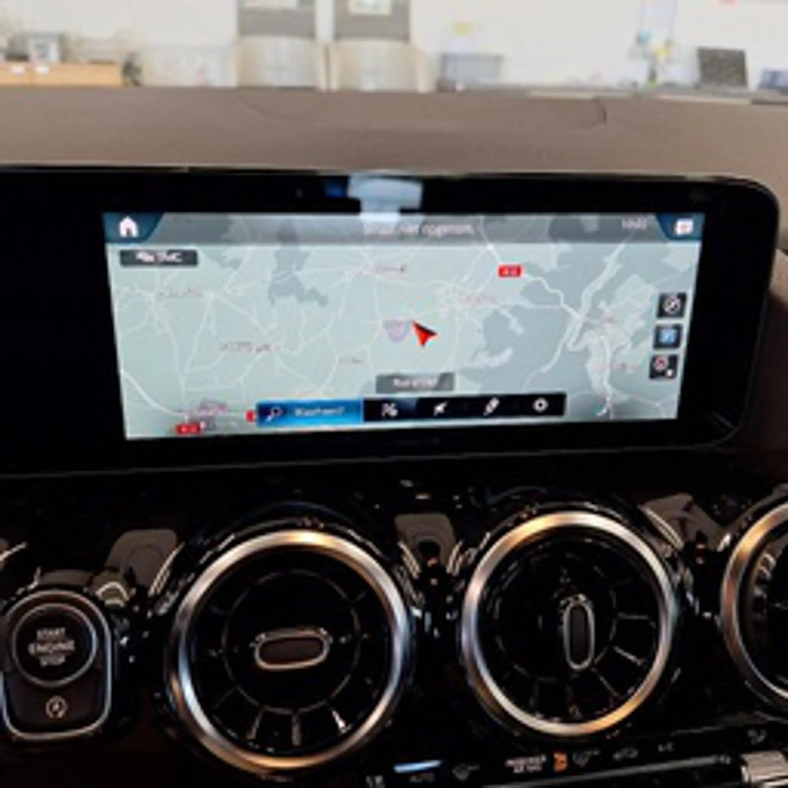 Mercedes-Benz B 180 B 180 NAVI KLIMAAUT LED TEMPO MFL SHZ KAMERA T-Leder — photo 8